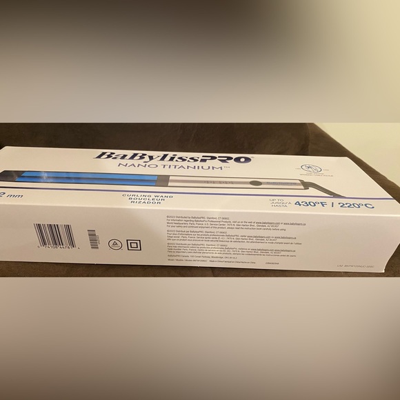 BaBylissPRO Nano Titanium Blue Curling Wand 1 1/4 inch - Picture 4 of 9
